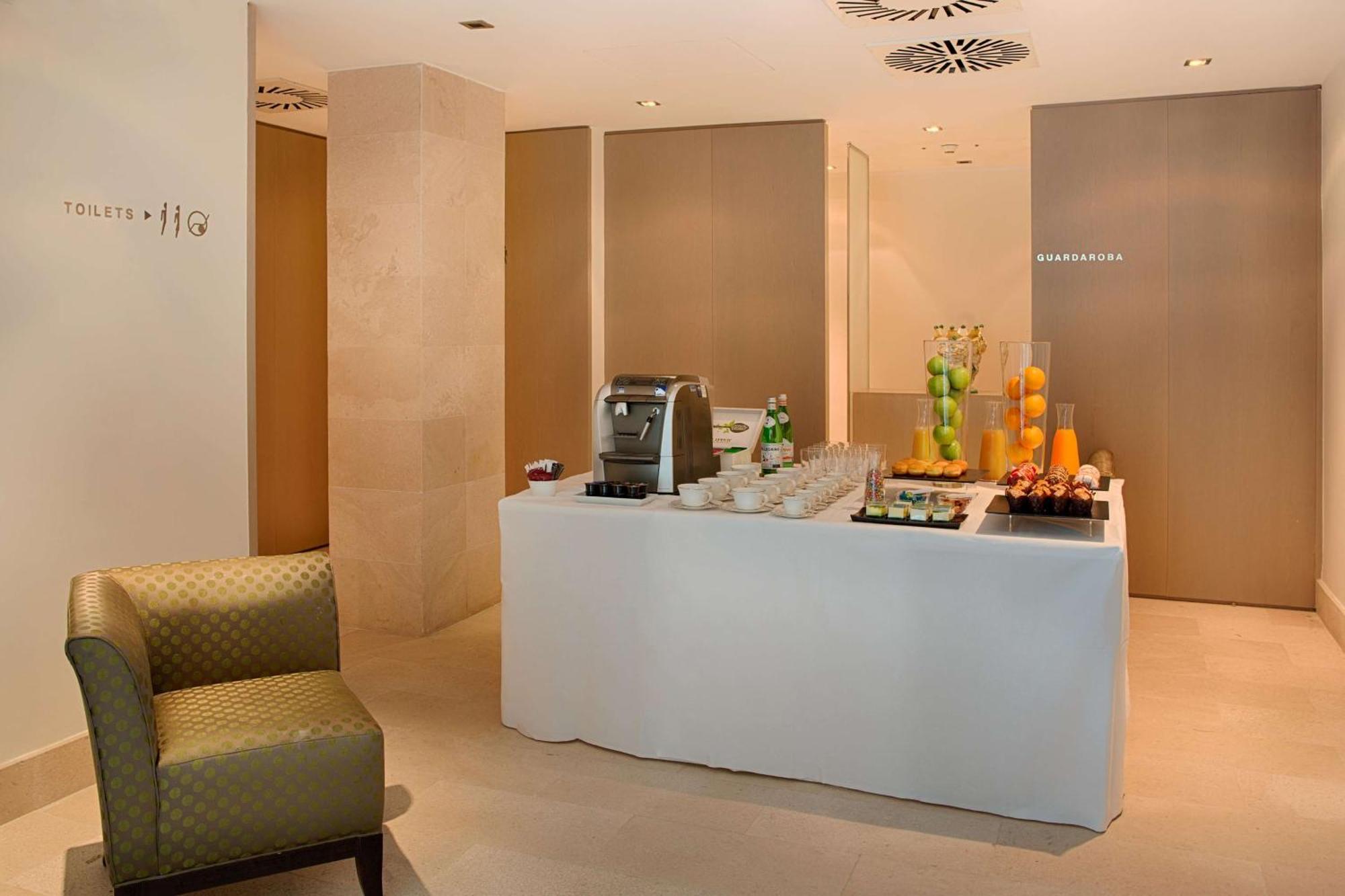 Nh Collection Hotell 5*