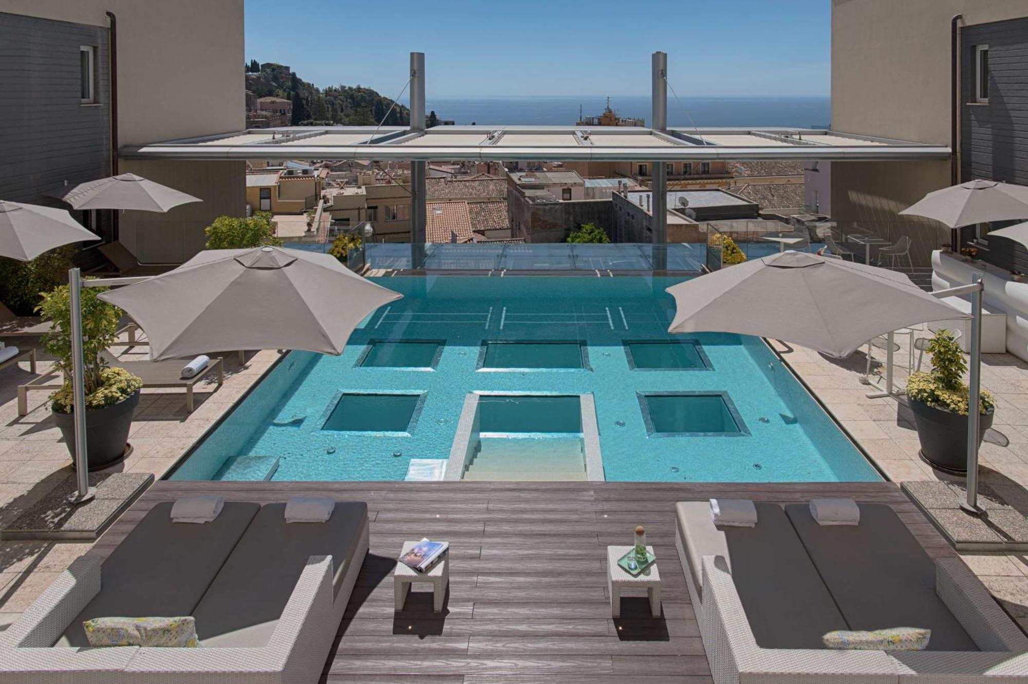 Nh Collection Hotell 5*