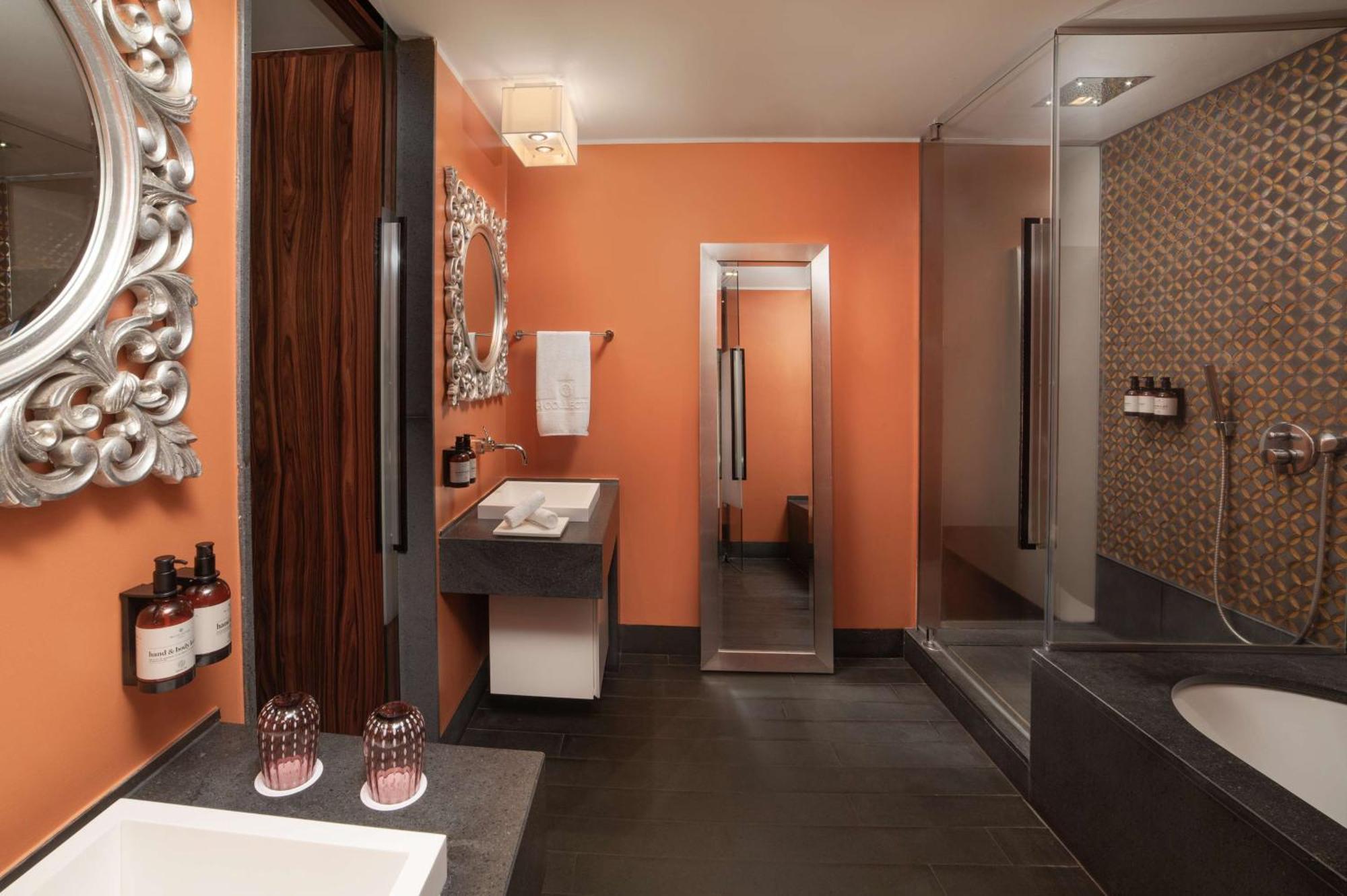 Hotell Nh Collection 5*